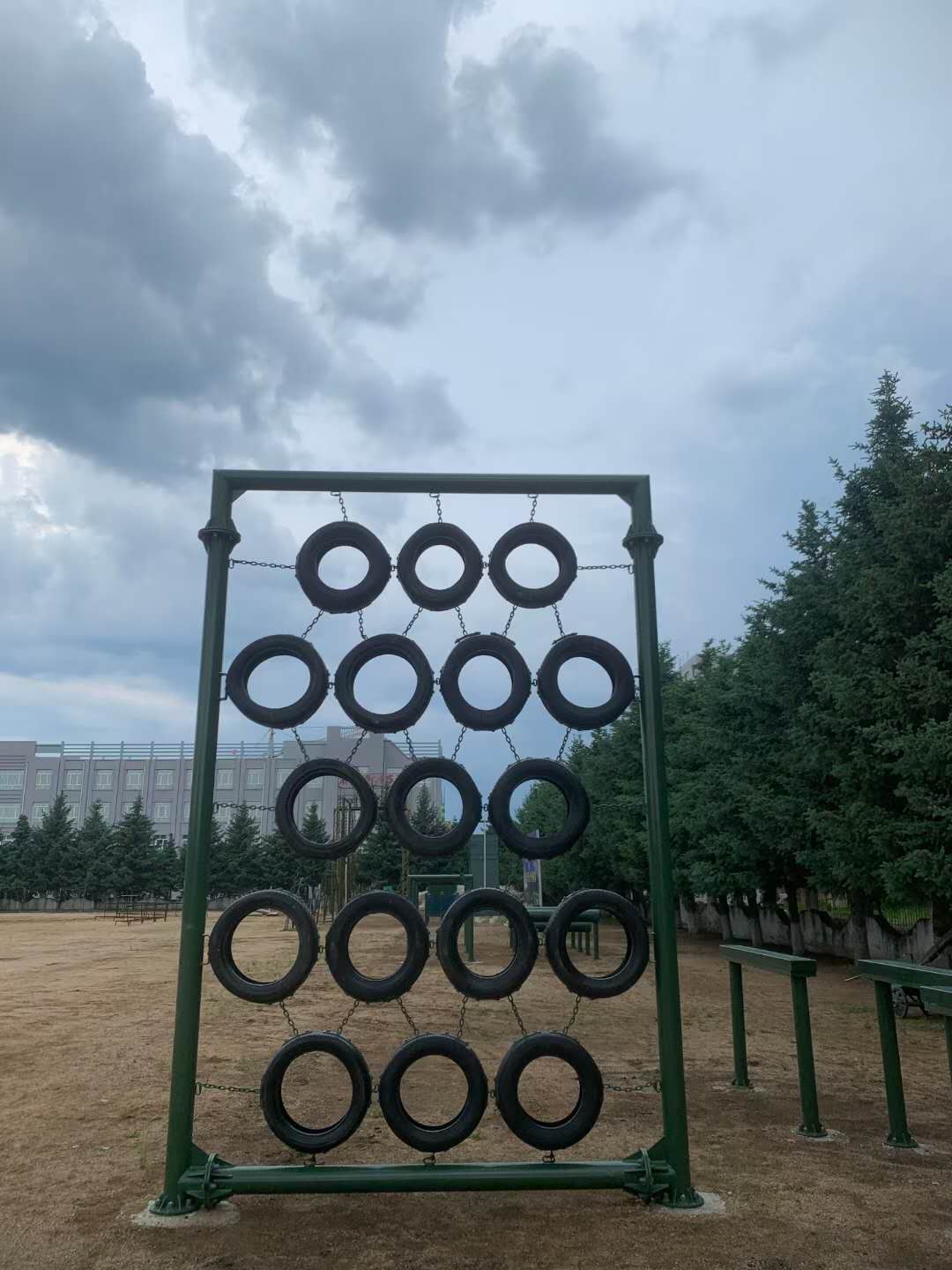 部队训练器材